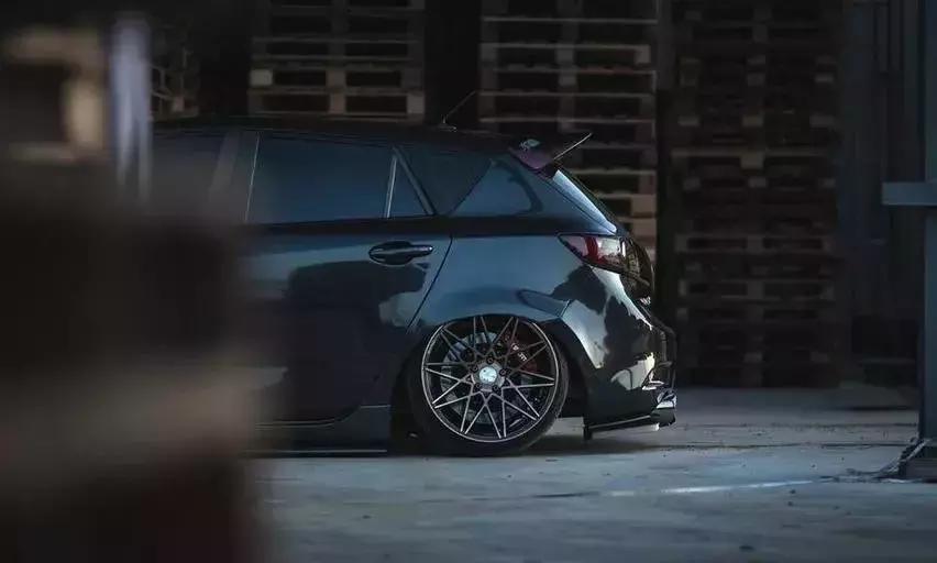 改装马自达星骋两厢2.0,马自达星骋改装气动低趴