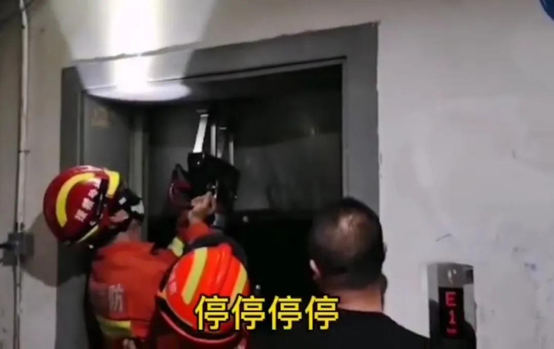 两台扩展器,两个扩展器扩展同一个信号