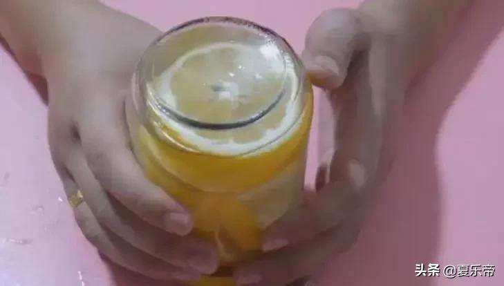 柠檬泡水可以用白醋吗,柠檬可不可以泡白醋