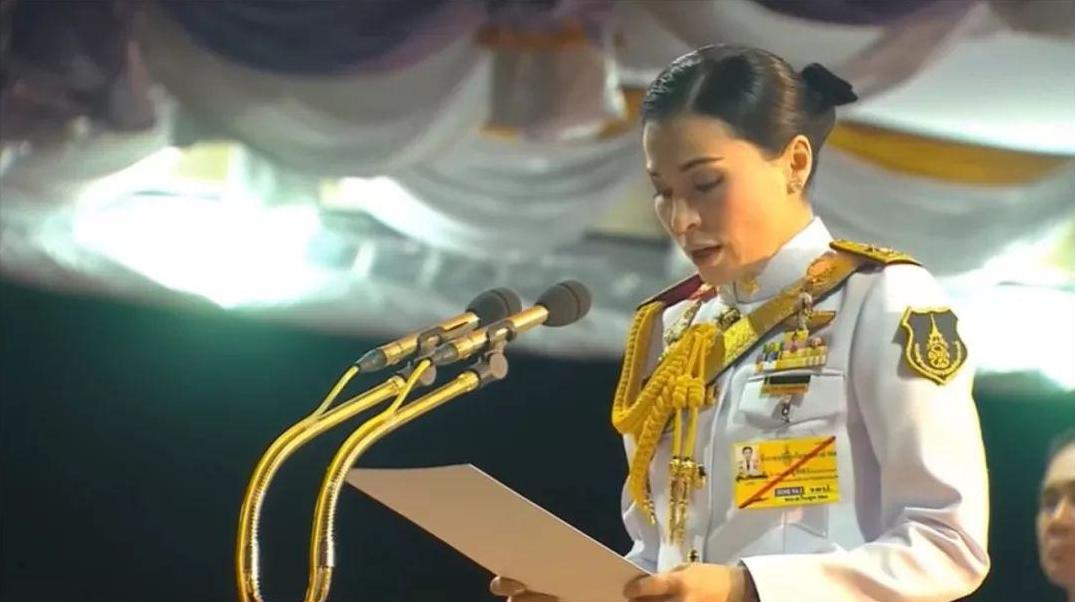 泰国王室苏提达和军方的关系,泰国王后苏提达私人照片