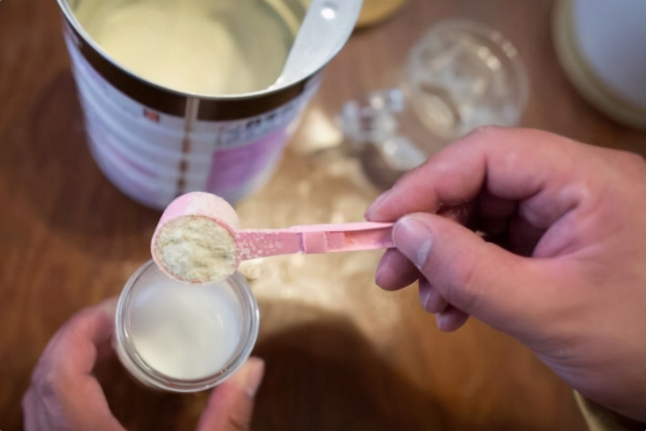 10个月宝宝喝奶粉只喝70,十个月宝宝只喝100毫升