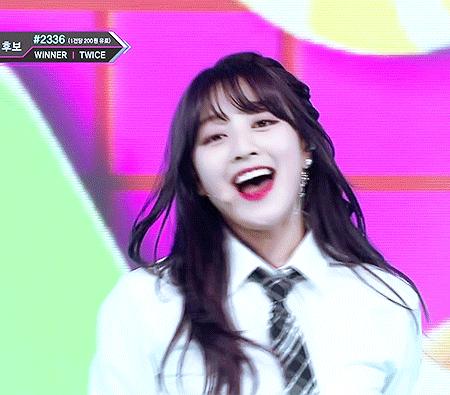 你笑起来真好看三个动作,你笑起来才是最好看的