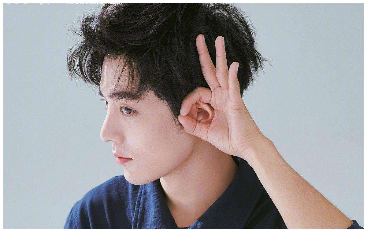 明星外号,何炅叫“小何尚”,沙溢叫“豆芽菜”,周迅这个不淡定