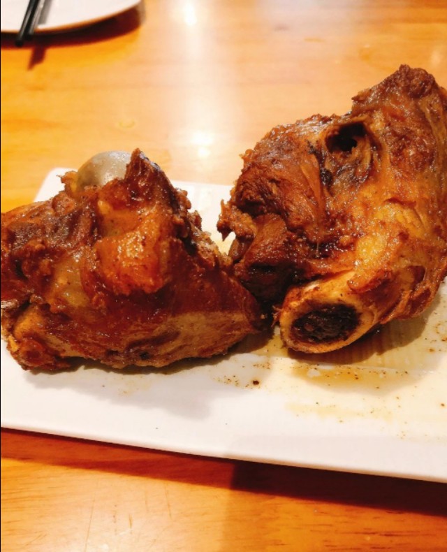 今天给粉丝带来一期*安泰**万达里的美食