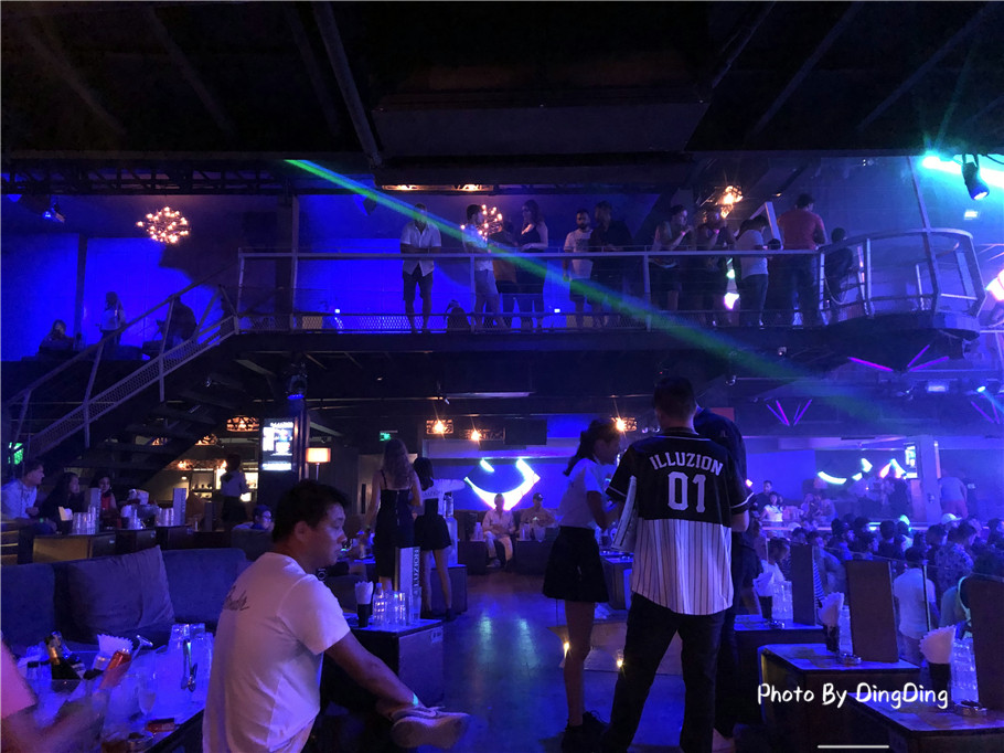 泰国noxy酒吧,泰国芭东夜市酒吧一条街