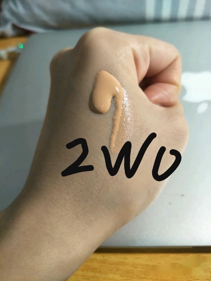 雅诗兰黛dw2c0与兰蔻哪个色号接近 (雅诗兰黛dw和兰蔻持妆粉底哪个好)