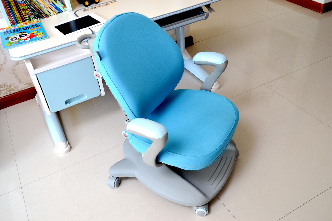 神器学习用品,专业学习桌椅是否鸡肋