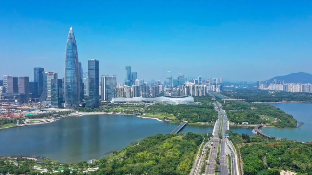 把医生捧上“天”的深圳，又放史上最大招医令：7734人！