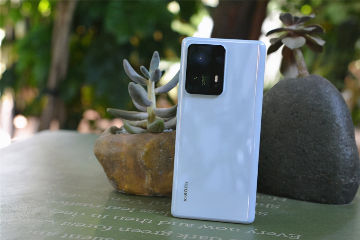 华为nova8pro和小米mix4哪个合适,小米mix4手机发布价