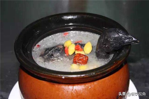 江西非遗美食瓦罐汤,江西瓦罐汤里凉拌土豆丝