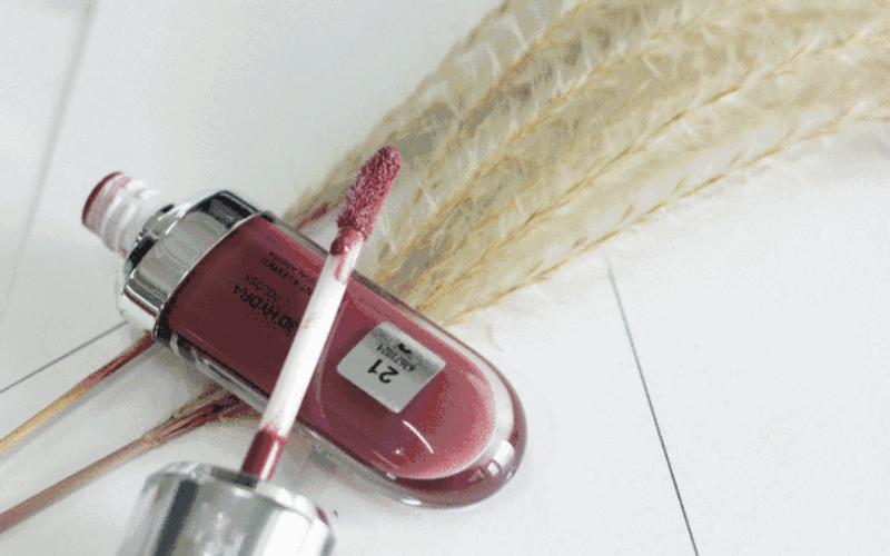 推荐一款不掉色又平价的口红,不吃土的口红色号推荐