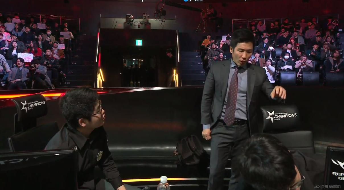 skt职业选手操作集锦,skt惊人翻盘