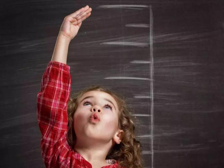 青春期个子矮吃钙片还能长高吗,抓住长高黄金期帮助孩子长身高