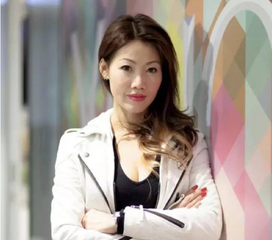 别瞧不起小生意,摆地摊卖裤子能赚钱吗