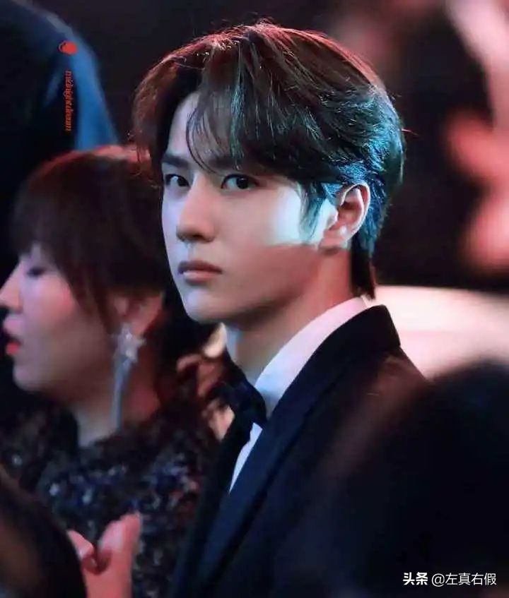 ahc蓝啵啵水乳怎么区分真假,ahc面膜真假辨别方法