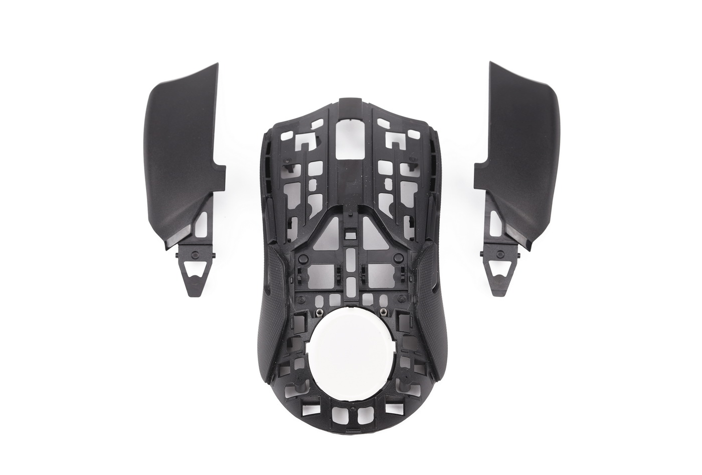 如何不挖洞实现鼠标超轻量化