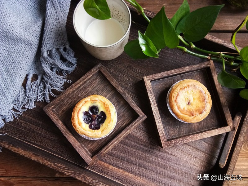 蛋挞里面加蔓越莓,超好吃的葡式蛋挞底部酥脆