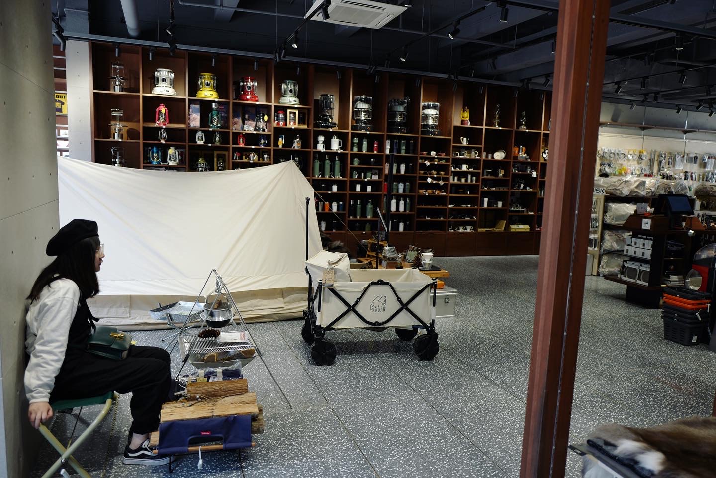 上海户外露营装备批发市场,上海户外装备实体店推荐