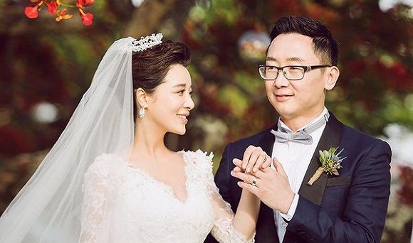 央视胡蝶嫁给谁,央视主持人胡蝶是不是怀孕了