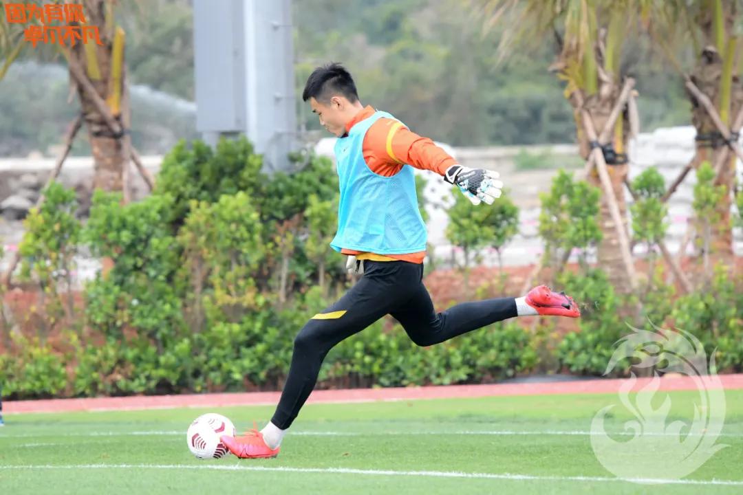 新兵训练开训动员,小队员赛前激励队友