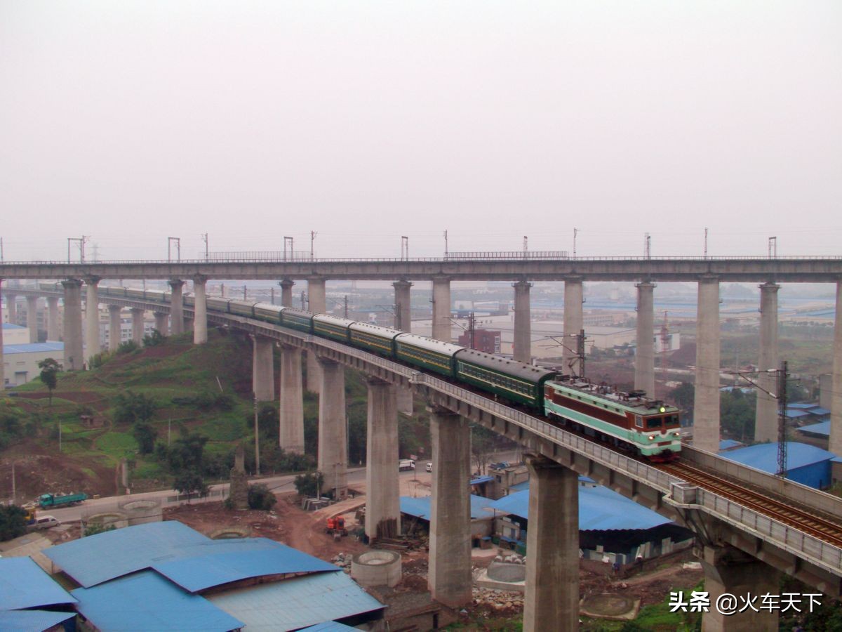 从重庆到宁波的一趟快速旅客列车