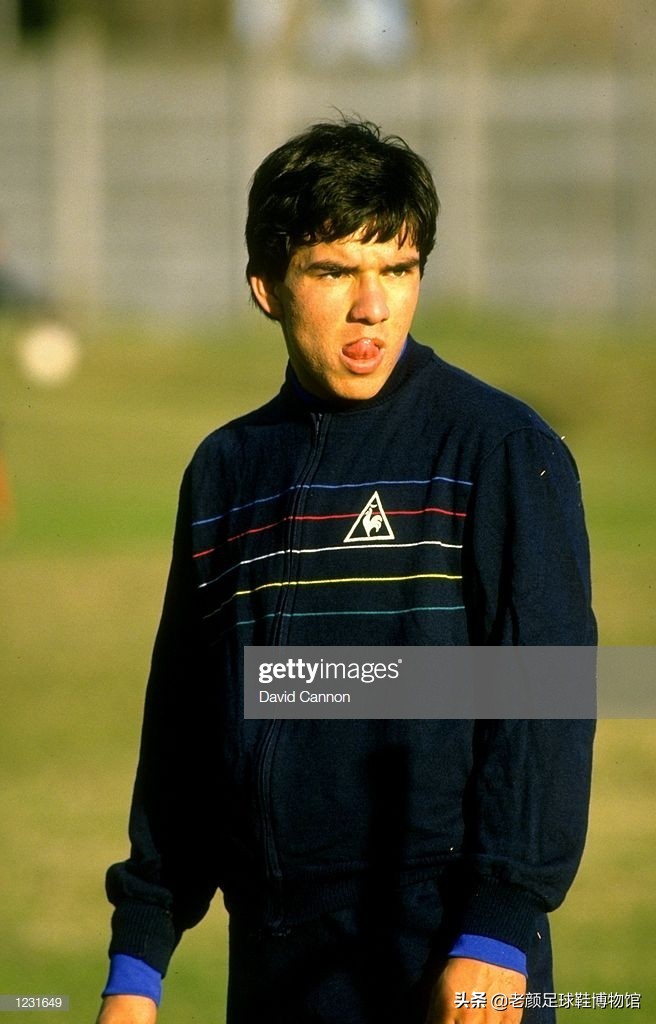 苏牙为什么没上乌拉圭大名单,卡瓦尼上海申花