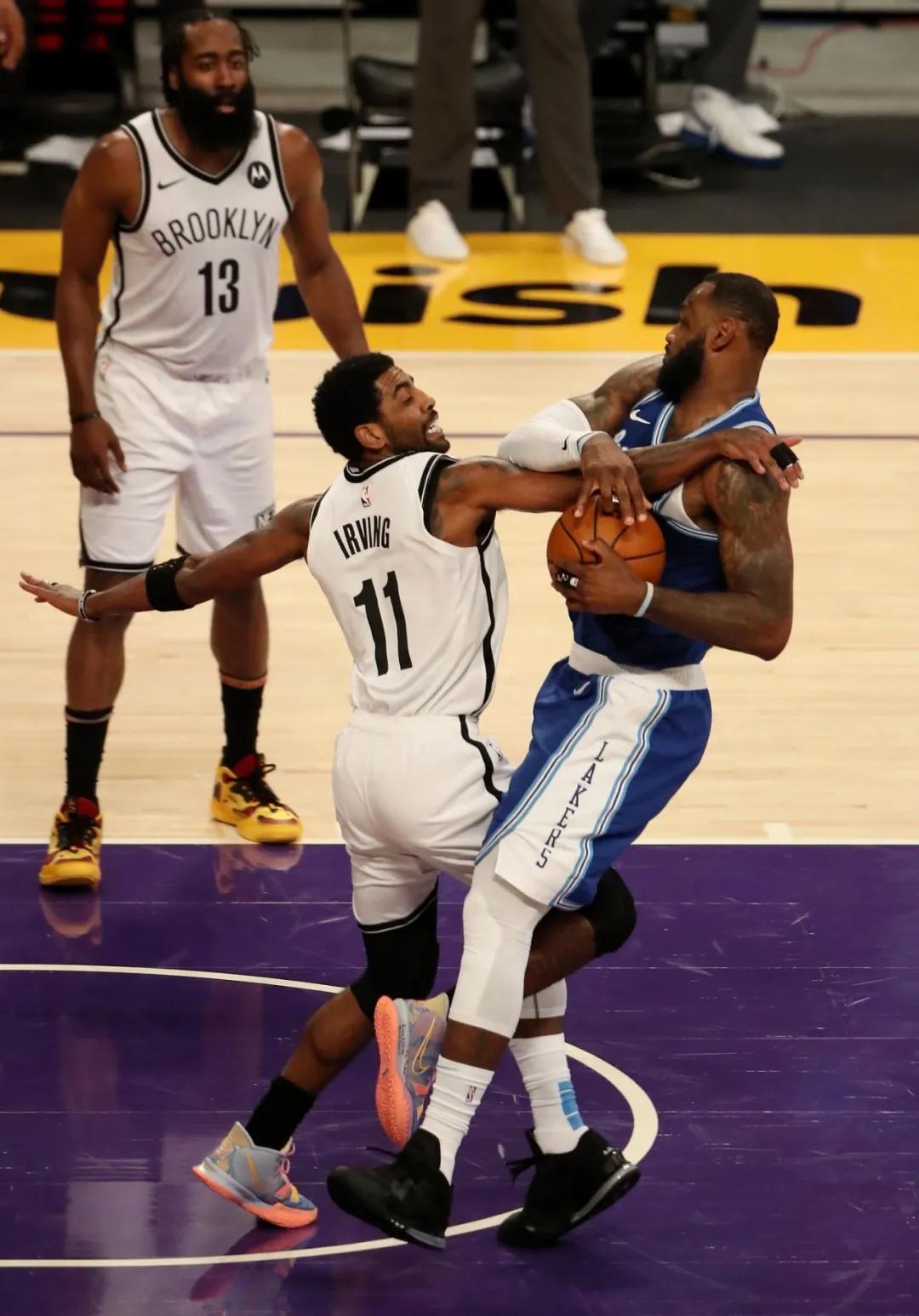 欧文卖掉詹姆斯亲笔签名鞋,欧文卖掉詹姆斯送的签名鞋