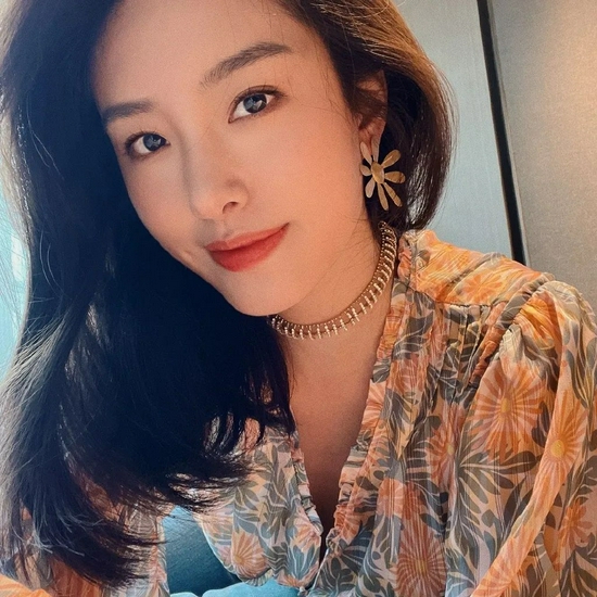 乔欣的迷你包包是什么品牌,乔欣最近有什么剧