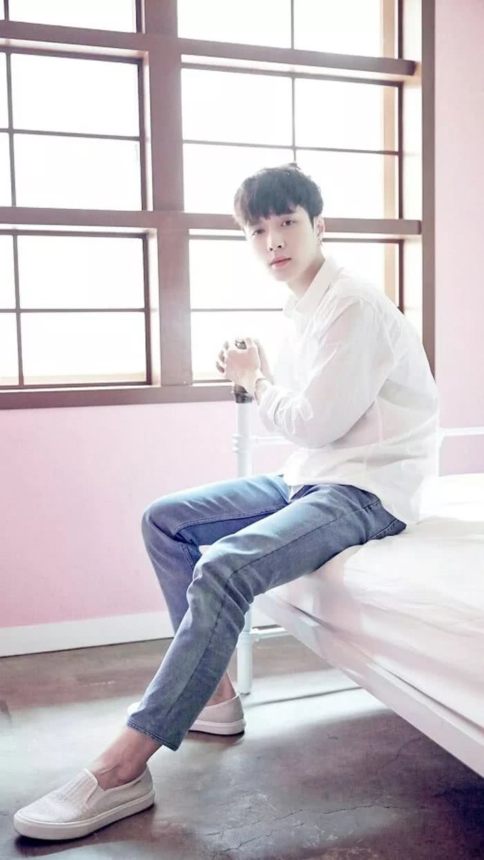 张艺兴手机壁纸苹果11,张艺兴大明风华高清壁纸