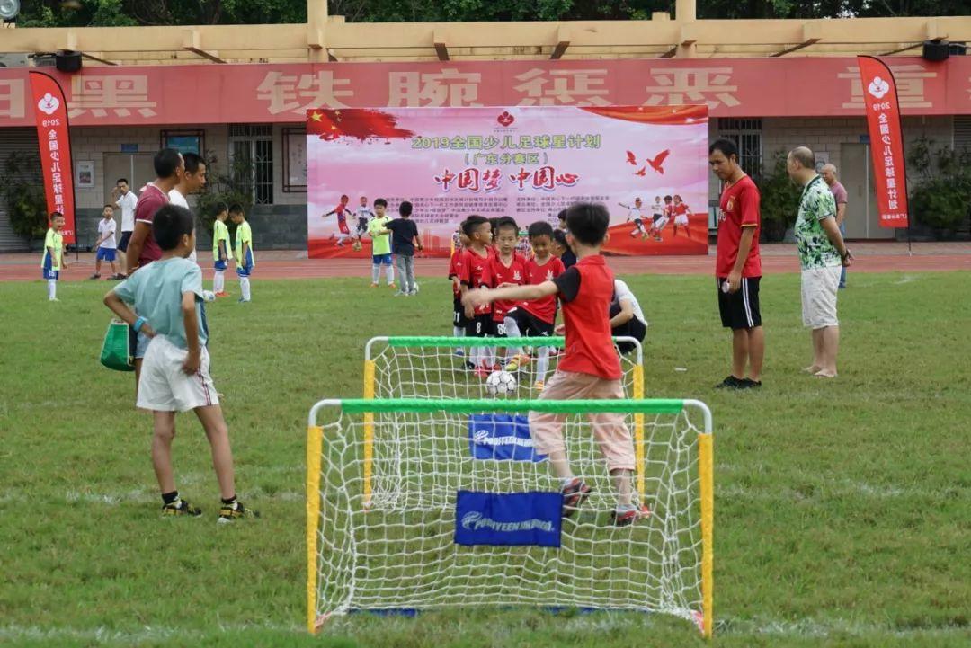 派迪茵4号足球,派迪茵校园足球