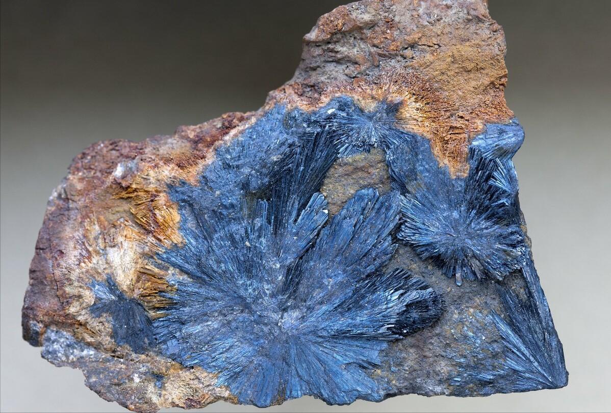 锑矿上市龙头公司大全,a股五大龙头股