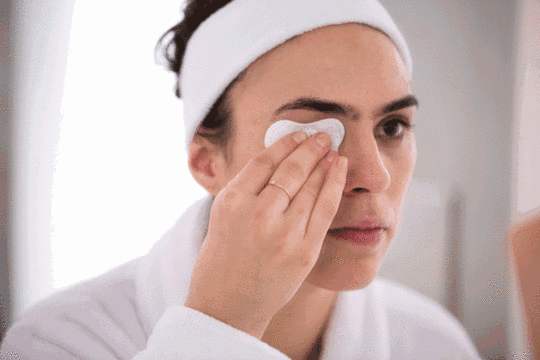 最近吴昕晒出一款的化妆水,吴昕推荐30岁的护肤