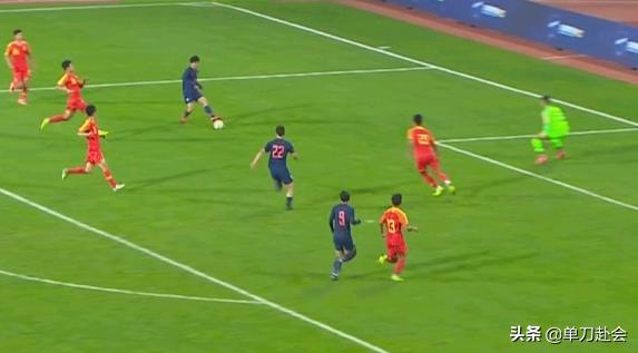 耻辱！国青5防3被打爆，泰国踢出巴萨式配合，10秒4脚传递破门