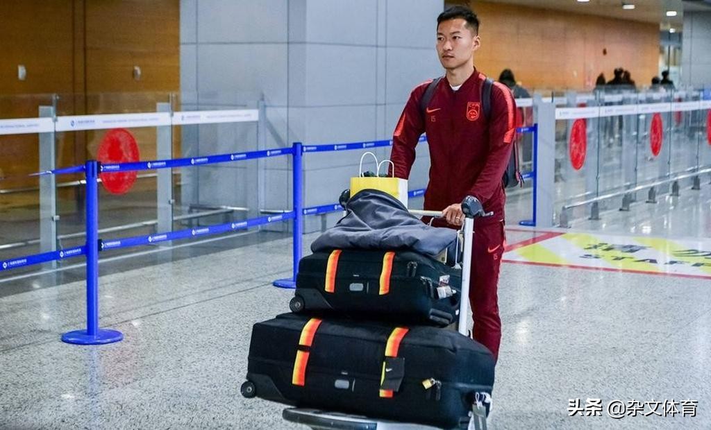 4年前亚洲杯结识大学妻子！错过里皮离开之战，29岁受到国足信任