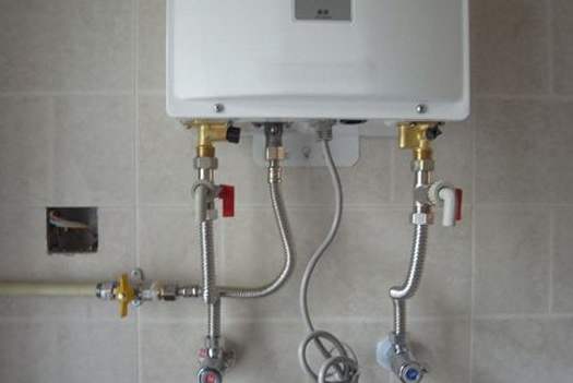 燃气热水器三通阀如何使用,燃气热水器如何连接天然气三通阀