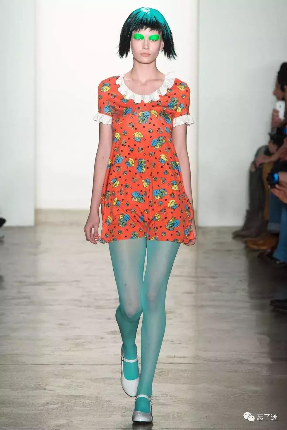 时装t台及镜前造型,时装t台秀套装