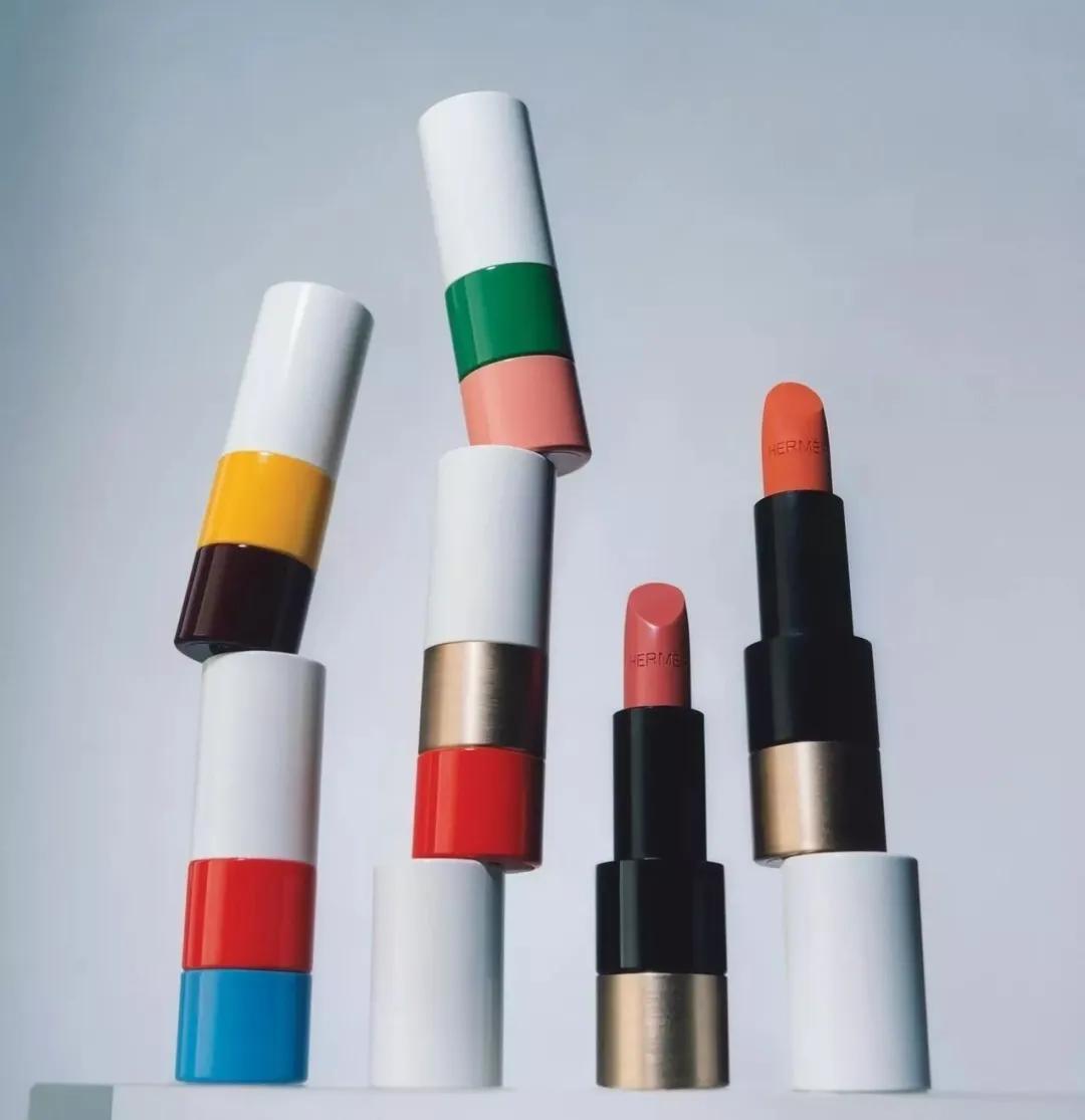 大型真香现场！爱马仕口红真的来啦！网友“设计一言难尽”