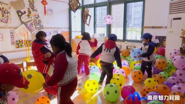 红梅幼儿园活动,幼儿园举行足球联赛