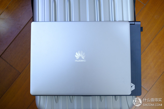 机械革命s120198gb256gssd,5000到6000i7游戏本性价比最高