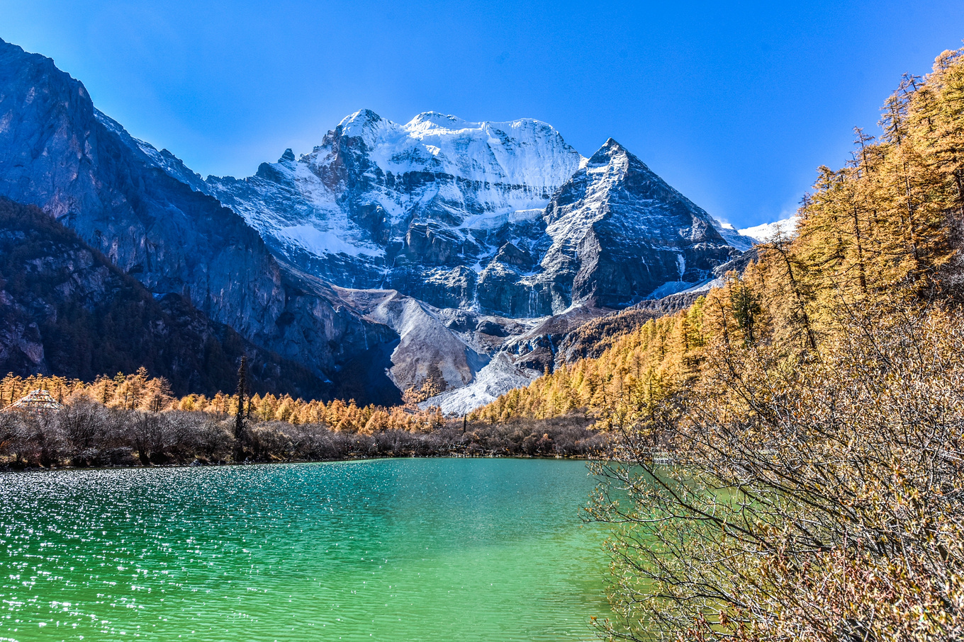 四川甘孜的亚丁稻城,四川稻城亚丁蓝色星球上的净土