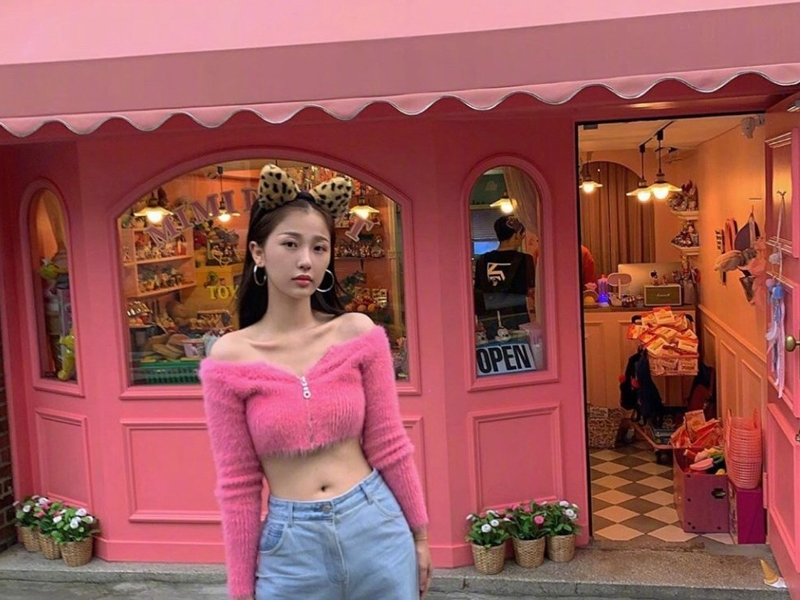 荧光色显白穿搭,荧光黄发色穿衣搭配