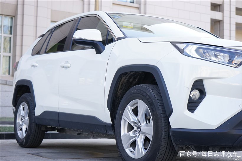 RAV4荣放的动力差吗？它的异响严重吗？车主反馈了几个小毛病