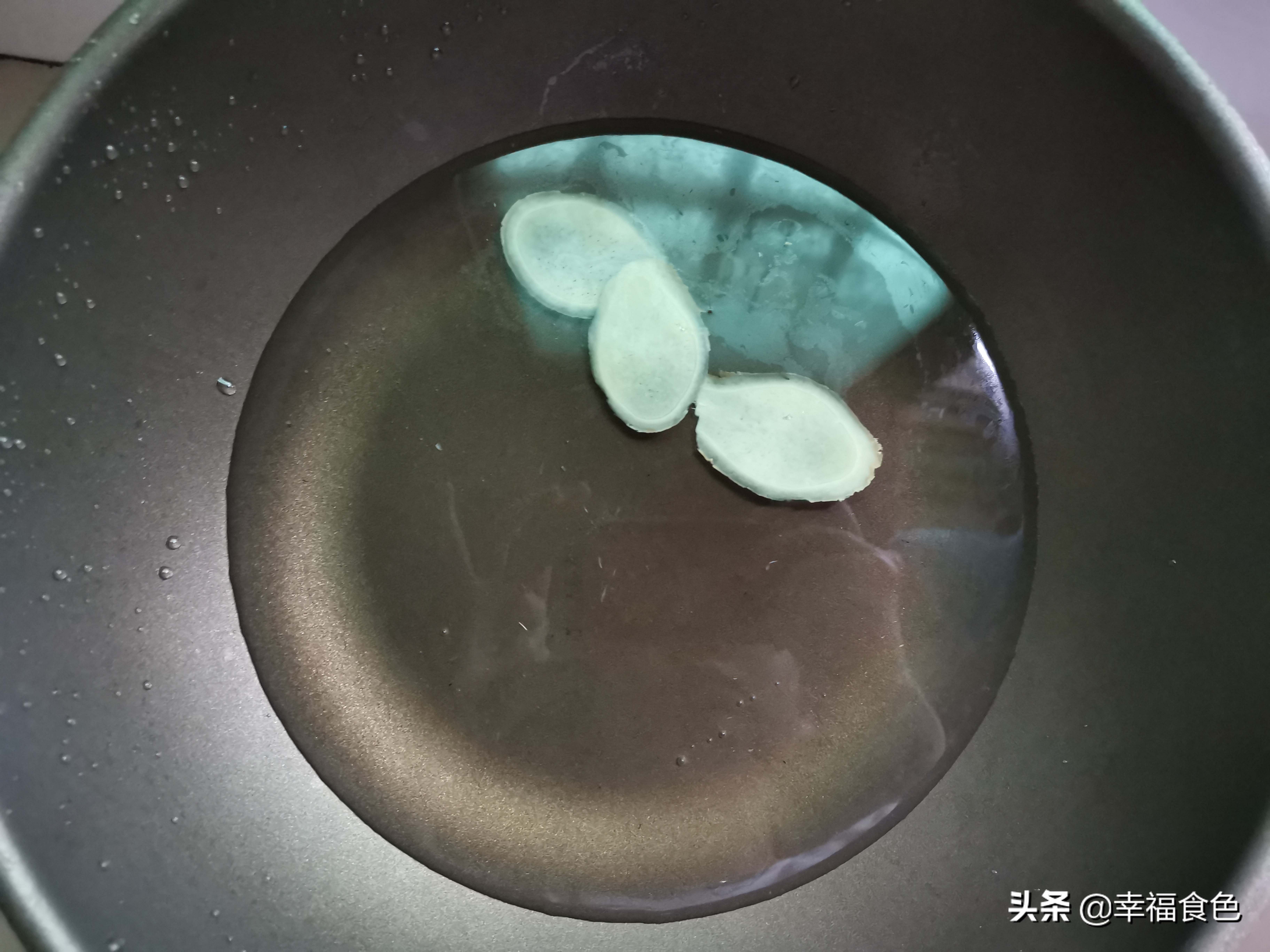 酸辣爽口柠檬虾在家自己做,酸辣柠檬虾最简单做法