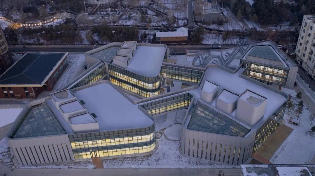 高端幼儿园设计效果图,单层幼儿园设计图及效果图