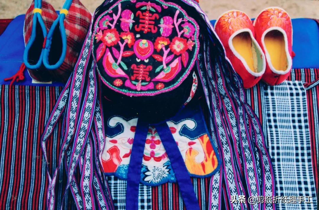 客家服饰帽子,客家人的老款服饰有哪些