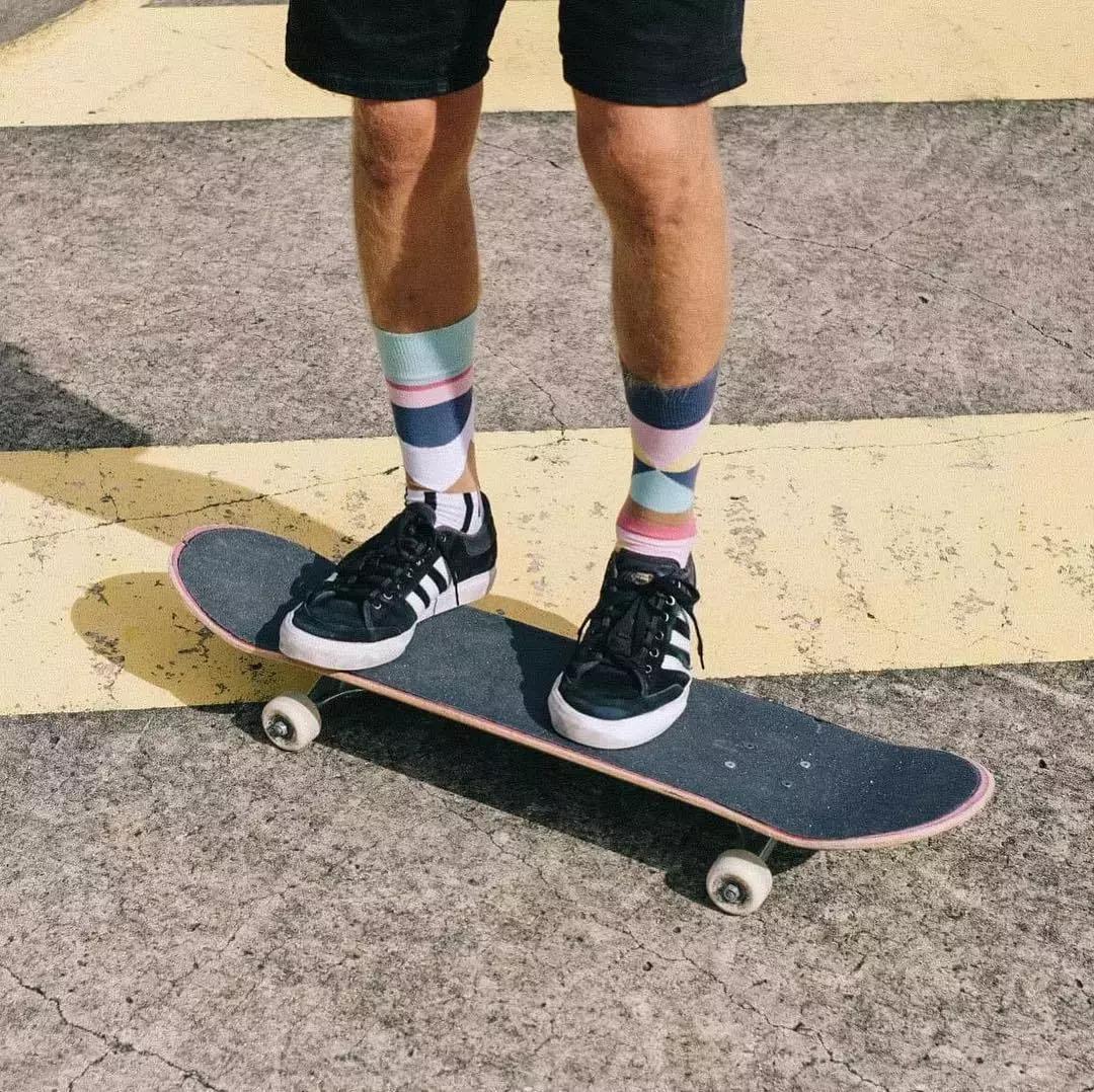 哪个品牌的袜子质量好性价比高,男士夏季袜子品牌排行榜前十名