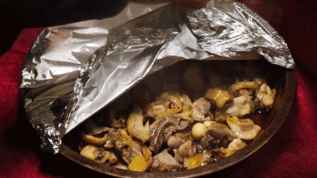 铜盘焗鸡的正宗做法,特色铜盘焗鸡