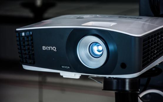 国产激光投影仪品牌十大排名,国产投影仪与国外差距