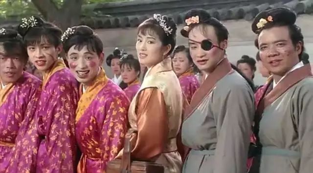 为啥ppt留白了投影出来没有空白,ppt打印出来怎样左右留白