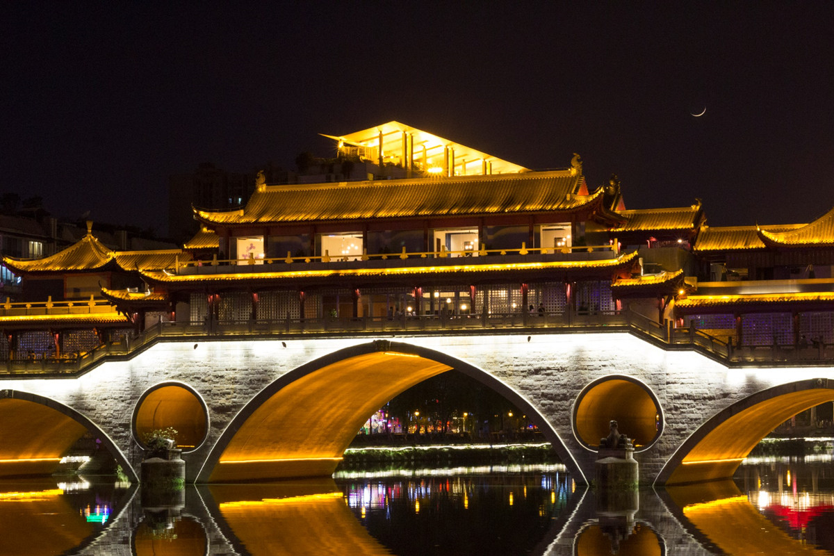 成都拍照鸳鸯楼,成都一栋老房子成网红景点